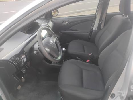 TOYOTA Etios Hatch 1.3 16V 4P FLEX X, Foto 7