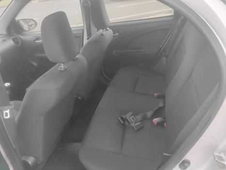 TOYOTA Etios Hatch 1.3 16V 4P FLEX X, Foto 8
