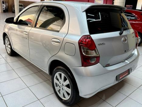 TOYOTA Etios Hatch 1.5 16V 4P FLEX X PLUS AUTOM�TICO, Foto 8