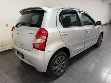 TOYOTA Etios Hatch 1.3 16V 4P FLEX X, Foto 5