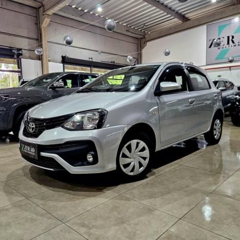 TOYOTA Etios Hatch 1.3 16V 4P FLEX X, Foto 3