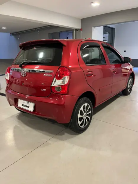 TOYOTA Etios Hatch 1.3 16V 4P FLEX X, Foto 4