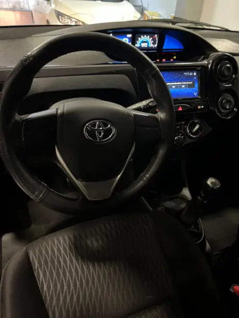 TOYOTA Etios Hatch 1.3 16V 4P FLEX X, Foto 14
