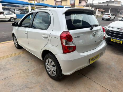 TOYOTA Etios Hatch 1.5 16V 4P FLEX XS AUTOMÁTICO, Foto 5