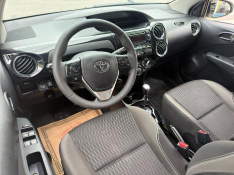 TOYOTA Etios Hatch 1.5 16V 4P FLEX XS AUTOMÁTICO, Foto 6