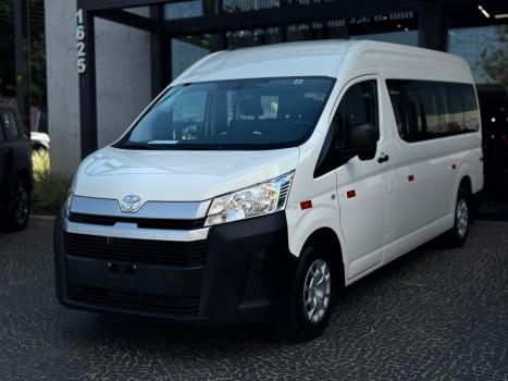 TOYOTA Hiace 2.8 D-4D TURBO DIESEL MINIBUS 15+1 DX AUTOMÁTICO, Foto 2