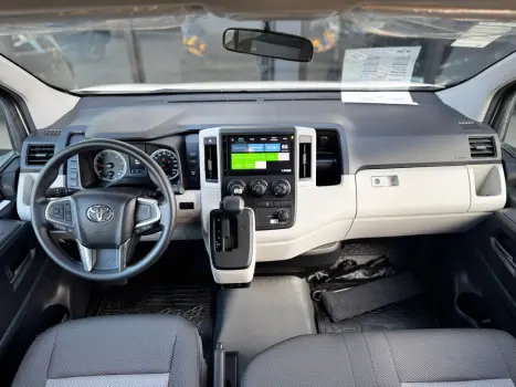 TOYOTA Hiace 2.8 D-4D TURBO DIESEL MINIBUS 15+1 DX AUTOMÁTICO, Foto 14