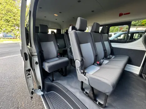 TOYOTA Hiace 2.8 D-4D TURBO DIESEL MINIBUS 15+1 DX AUTOMÁTICO, Foto 17