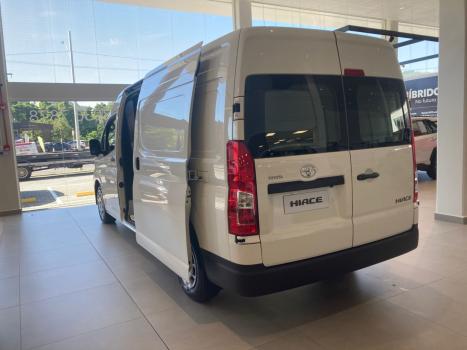 TOYOTA Hiace 2.8 D-4D TURBO DIESEL MINIBUS 15+1 DX AUTOMÁTICO, Foto 3