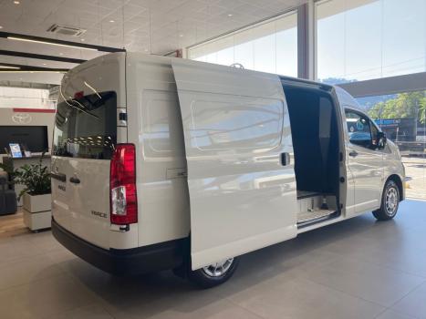TOYOTA Hiace 2.8 D-4D TURBO DIESEL MINIBUS 15+1 DX AUTOMÁTICO, Foto 4