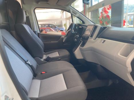 TOYOTA Hiace 2.8 D-4D TURBO DIESEL MINIBUS 15+1 DX AUTOMÁTICO, Foto 7