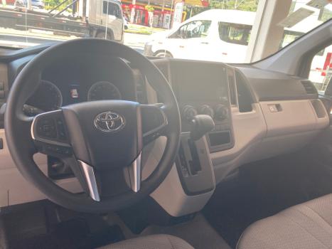 TOYOTA Hiace 2.8 D-4D TURBO DIESEL MINIBUS 15+1 DX AUTOMÁTICO, Foto 8