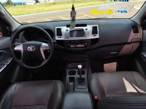 TOYOTA Hilux Caminhonete 2.7 16V 4P SRV FLEX 4X4  CABINE DUPLA AUTOMTICO, Foto 10