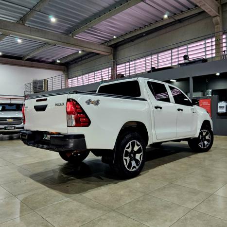 TOYOTA Hilux Caminhonete 2.8 16V 4P POWER PACK TURBO DIESEL 4X4 CABINE DUPLA, Foto 4