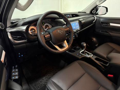 TOYOTA Hilux Caminhonete 2.8 16V SRX PLUS 4X4 TURBO DIESEL CABINE DUPLA AUTOMTICO, Foto 9
