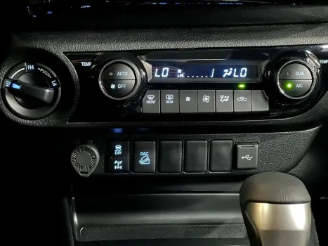 TOYOTA Hilux Caminhonete , Foto 14