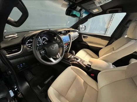 TOYOTA Hilux Caminhonete , Foto 16