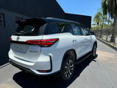 TOYOTA Hilux Caminhonete , Foto 6