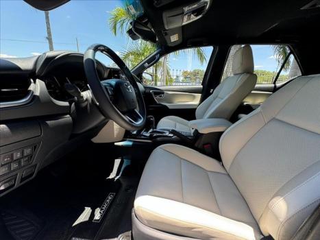 TOYOTA Hilux Caminhonete , Foto 10