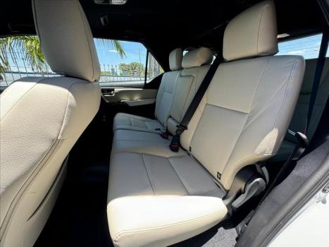 TOYOTA Hilux Caminhonete , Foto 11