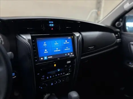 TOYOTA Hilux Caminhonete , Foto 16