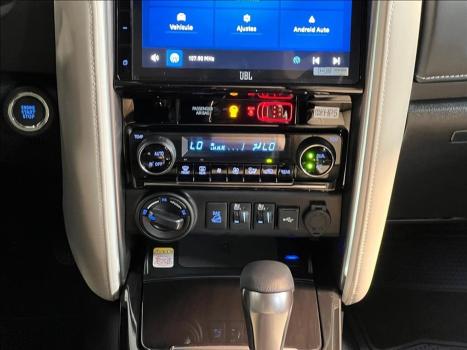 TOYOTA Hilux Caminhonete , Foto 17