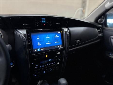 TOYOTA Hilux Caminhonete , Foto 18