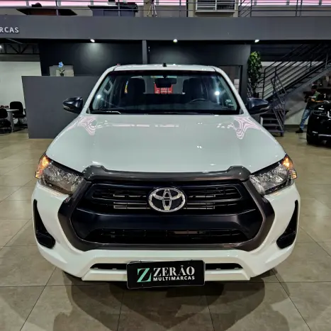 TOYOTA Hilux Caminhonete 2.8 16V 4P POWER PACK TURBO DIESEL 4X4 CABINE DUPLA, Foto 2 TOYOTA Hilux Caminhonete 2.8 16V 4P POWER PACK TURBO DIESEL 4X4 CABINE DUPLA, Foto 2