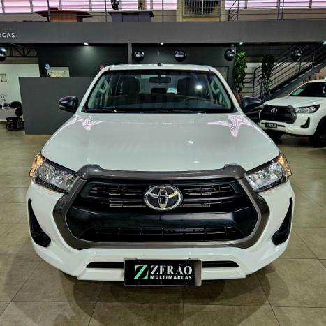 TOYOTA Hilux Caminhonete 2.8 16V 4P POWER PACK TURBO DIESEL 4X4 CABINE DUPLA, Foto 2 TOYOTA Hilux Caminhonete 2.8 16V 4P POWER PACK TURBO DIESEL 4X4 CABINE DUPLA, Foto 2