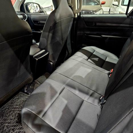 TOYOTA Hilux Caminhonete 2.8 16V 4P POWER PACK TURBO DIESEL 4X4 CABINE DUPLA, Foto 9 TOYOTA Hilux Caminhonete 2.8 16V 4P POWER PACK TURBO DIESEL 4X4 CABINE DUPLA, Foto 9