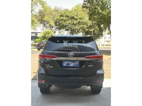 TOYOTA Hilux Caminhonete , Foto 12