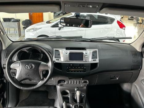 TOYOTA Hilux Caminhonete 2.7 16V 4P SRV FLEX 4X4  CABINE DUPLA AUTOMTICO, Foto 11