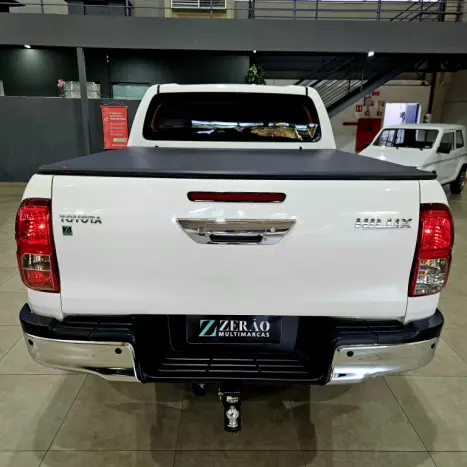 TOYOTA Hilux Caminhonete 2.8 16V 4P SR 4X4 DIESEL CABINE DUPLA AUTOMTICO, Foto 10