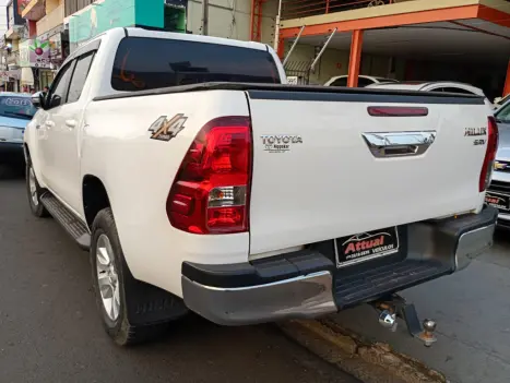 TOYOTA Hilux Caminhonete 2.8 16V SRV 4X4 DIESEL CABINE DUPLA AUTOMTICO, Foto 5