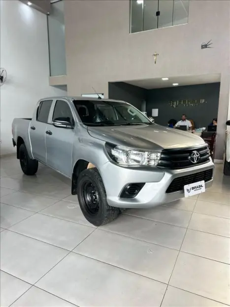 TOYOTA Hilux Caminhonete 2.8 4P 4X4 DIESEL CABINE DUPLA, Foto 3
