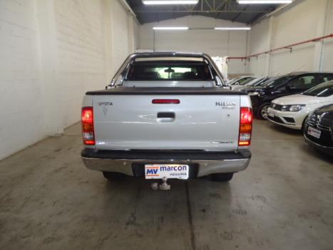TOYOTA Hilux Caminhonete 3.0 4P 4X4 SRV TURBO DIESEL CABINE DUPLA AUTOMÁTICO, Foto 10 TOYOTA Hilux Caminhonete 3.0 4P 4X4 SRV TURBO DIESEL CABINE DUPLA AUTOMÁTICO, Foto 10