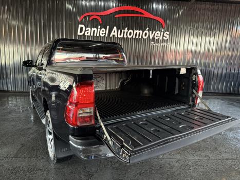 TOYOTA Hilux Caminhonete 2.8 16V SRX 4X4 TURBO DIESEL CABINE DUPLA AUTOMTICO, Foto 9