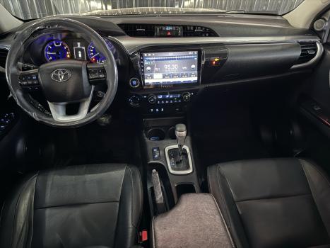 TOYOTA Hilux Caminhonete 2.8 16V SRX 4X4 TURBO DIESEL CABINE DUPLA AUTOMTICO, Foto 12