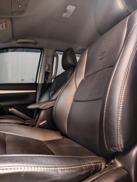 TOYOTA Hilux Caminhonete 2.7 16V 4P SR FLEX CABINE DUPLA AUTOMTICO, Foto 9