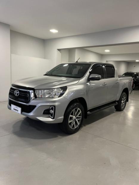 TOYOTA Hilux Caminhonete 2.8 16V SRV 4X4 DIESEL CABINE DUPLA AUTOMTICO, Foto 3