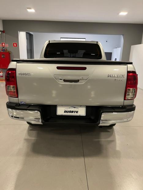 TOYOTA Hilux Caminhonete 2.8 16V SRV 4X4 DIESEL CABINE DUPLA AUTOMTICO, Foto 5