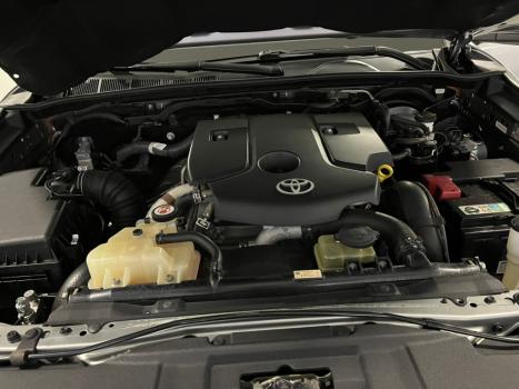 TOYOTA Hilux Caminhonete 2.8 16V SRV 4X4 DIESEL CABINE DUPLA AUTOMTICO, Foto 18