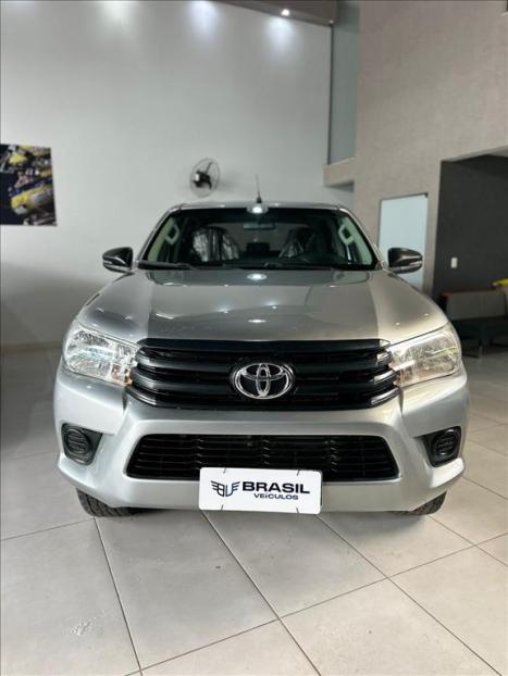 TOYOTA Hilux Caminhonete 2.8 4P 4X4 DIESEL CABINE DUPLA, Foto 2