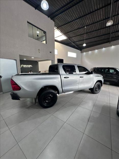 TOYOTA Hilux Caminhonete 2.8 4P 4X4 DIESEL CABINE DUPLA, Foto 6