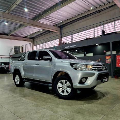 TOYOTA Hilux Caminhonete 2.8 16V 4P SR 4X4 DIESEL CABINE DUPLA AUTOMTICO, Foto 1