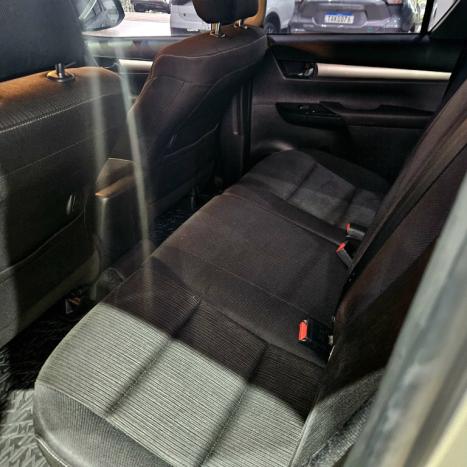 TOYOTA Hilux Caminhonete 2.8 16V 4P SR 4X4 DIESEL CABINE DUPLA AUTOMTICO, Foto 8