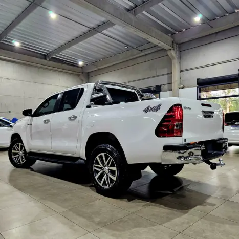 TOYOTA Hilux Caminhonete 2.8 16V SRV 4X4 DIESEL CABINE DUPLA AUTOM�TICO, Foto 6