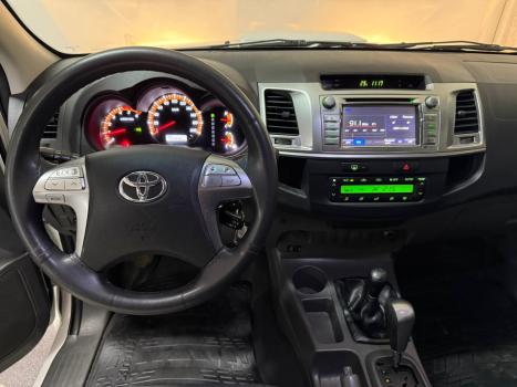 TOYOTA Hilux Caminhonete 3.0 4P 4X4 SRV TURBO DIESEL CABINE DUPLA AUTOM�TICO, Foto 10