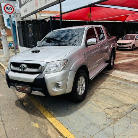 TOYOTA Hilux Caminhonete 3.0 4P 4X4 SRV TURBO DIESEL CABINE DUPLA AUTOM�TICO, Foto 3