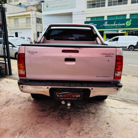 TOYOTA Hilux Caminhonete 3.0 4P 4X4 SRV TURBO DIESEL CABINE DUPLA AUTOM�TICO, Foto 4